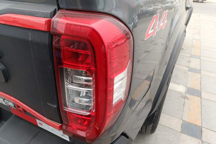 Used SAIC MAXUS Xingji 2023 Starry H 2.0T Automatic 4x4 Gasoline Luxury Edition Standard Wheelbase