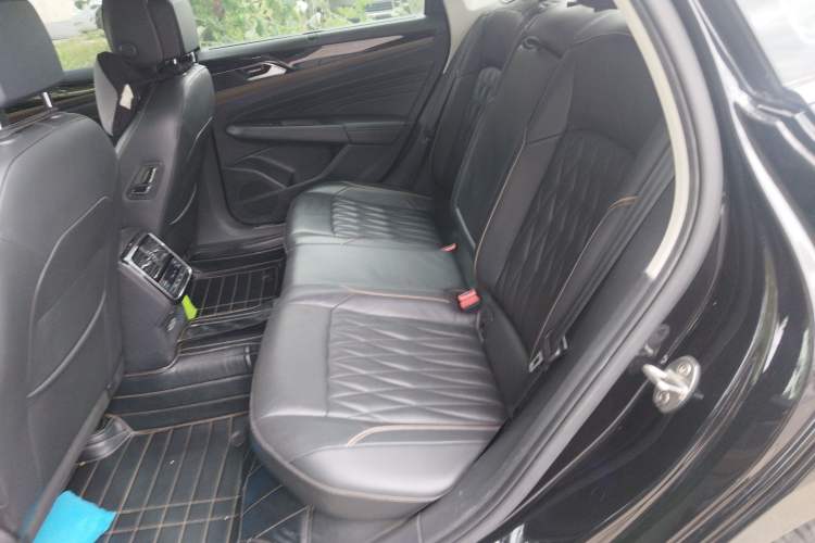 Used Volkswagen Passat 2019 330TSI Luxury Edition China VI Standard
