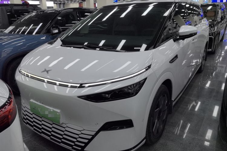 Used XPeng X9 2024 702 Ultra-Long Range Pro
