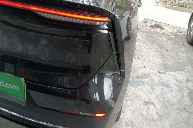 Used Venucia V DD-i 2023 60km iD Version
