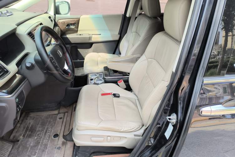 Used Honda Odyssey 2015 Revised 2.4L Luxury Edition
