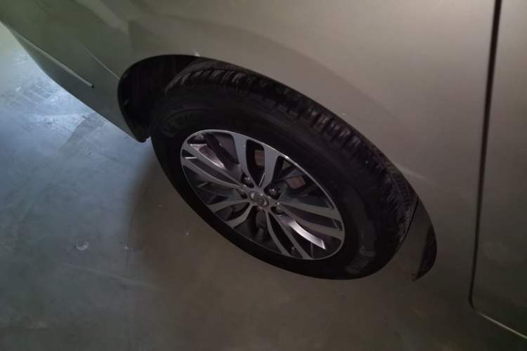 Used Buick GL8 2017 ES 28T Luxury Model China V Standard
