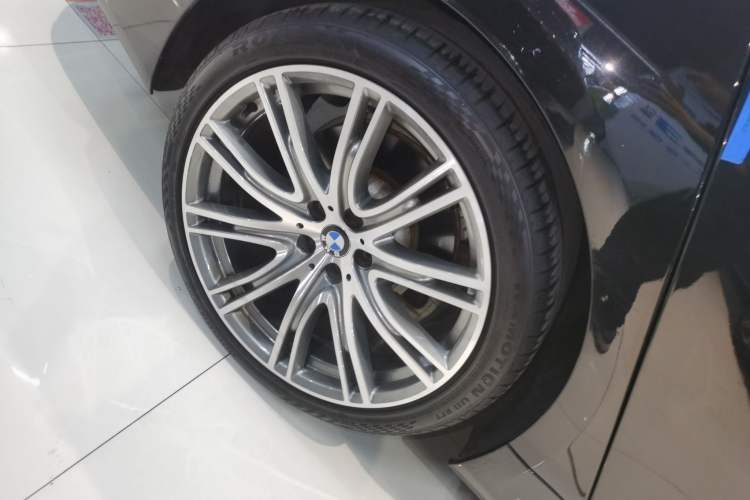 Used BMW 7 Series 2017 730Li Leading Model
