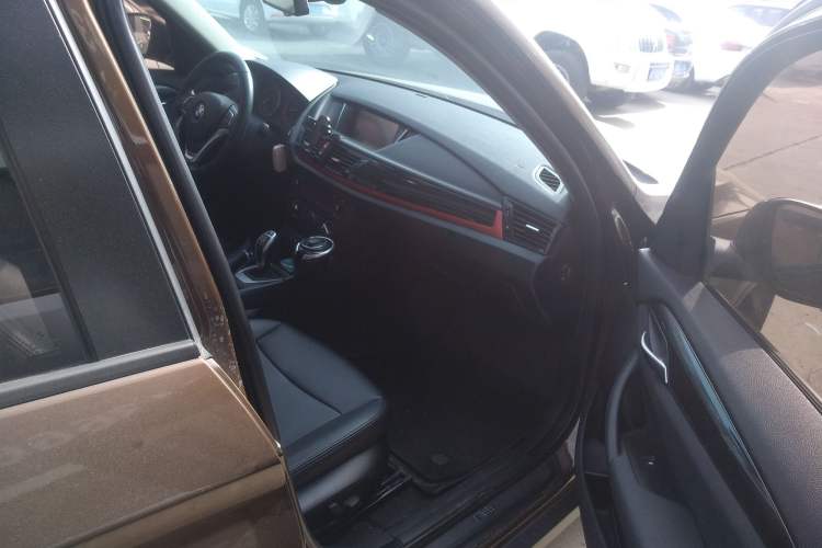 Used BMW X1 2015 sDrive18i Fashion Upgrade Edition