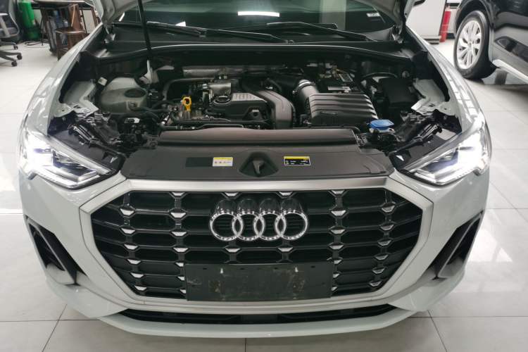 Used Audi Q3 2023 35 TFSI Fashion Dynamic Model (1.5T)
