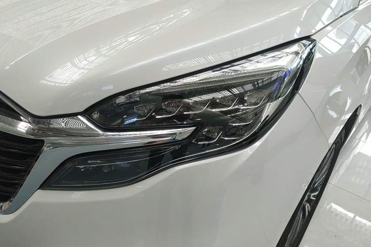 Used Buick GL8 2022 ES Land Cruiser 653T Luxury Model
