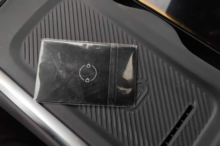 Used Leapmotor C16 2026 Extended-Range 280 LiDAR Zhizun Edition 6 Seats
