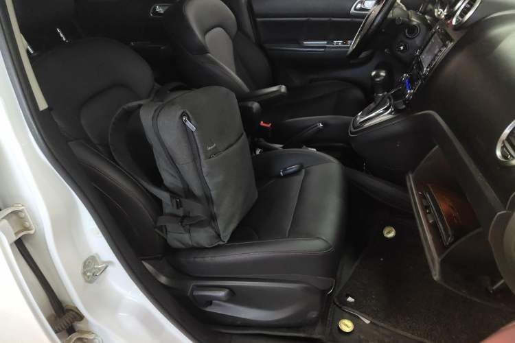 Used Haval H6 2016 Upgraded Model 1.5T Automatic Two-Wheel Drive Elite Version
