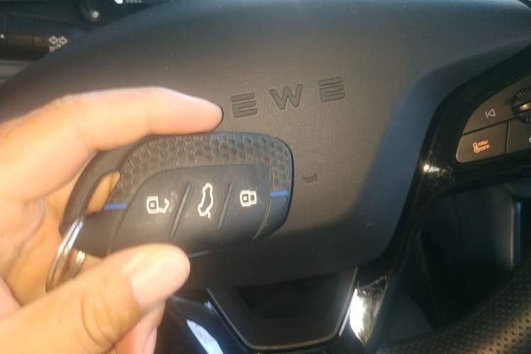 Used Roewe i5 2023 1.5L Manual Comfort Edition
