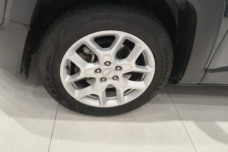 Used  Renegade 2017 180T Automatic High-Energy Version
