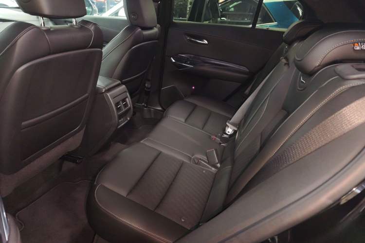 Used Cadillac XT4 2018 28T Two-Wheel Drive Tech Version