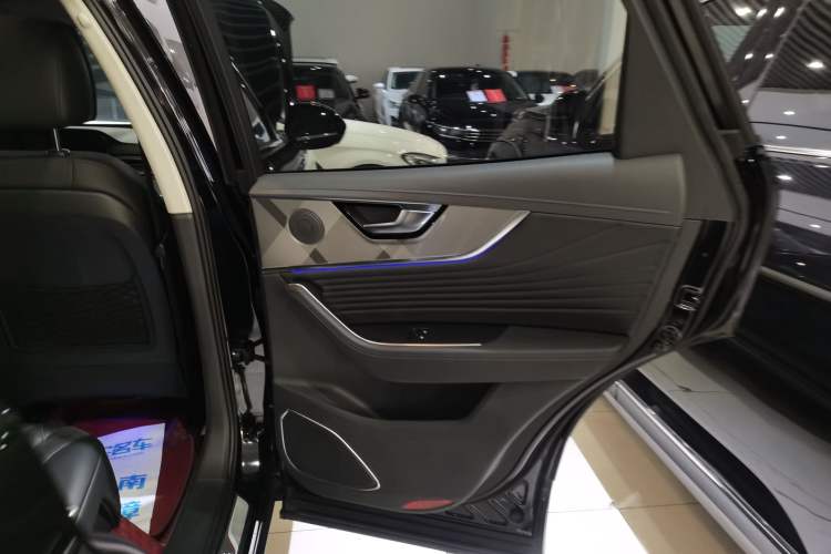 Used Hongqi HS5 2023 2.0T Qixiang Pro Edition
