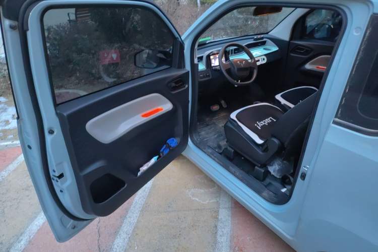 Used Wuling Hongguang MINIEV 2021 Macaron Fashion Model Lithium Iron Phosphate