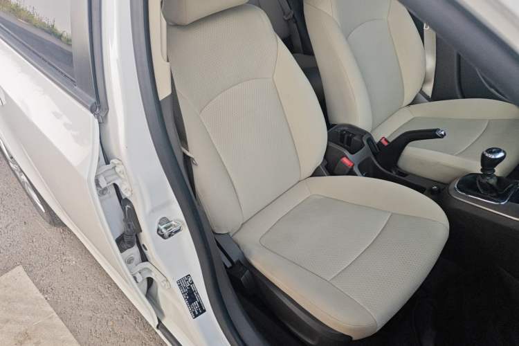 Used Chevrolet Cruze 2015 1.5L Classic SL MT