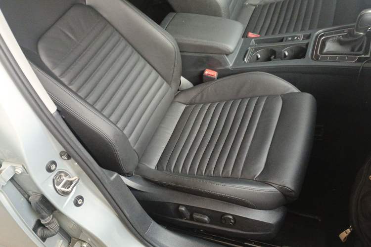 Used Volkswagen Magotan 2018 Facelift 330TSI DSG Luxury Model
