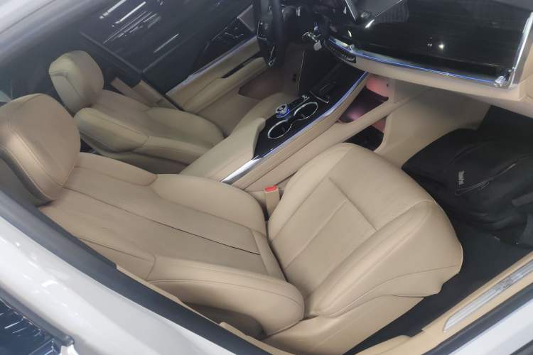 Used Cadillac XT5 2025 2.0T Prestige Version