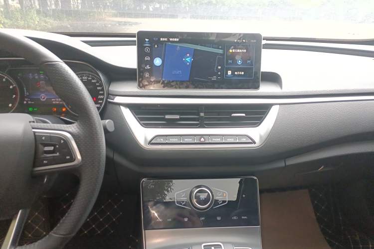 Used Hongqi H5 2022 Classic Model Facelift 1.8T Automatic Smart Connect Flagship Edition
