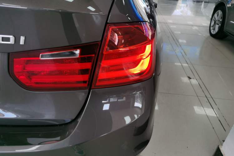 Used BMW 3 Series 2014 320i Sport Edition