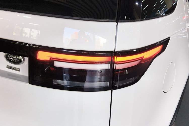 Used Land Rover Discovery 2020 3.0 SC V6 SE
