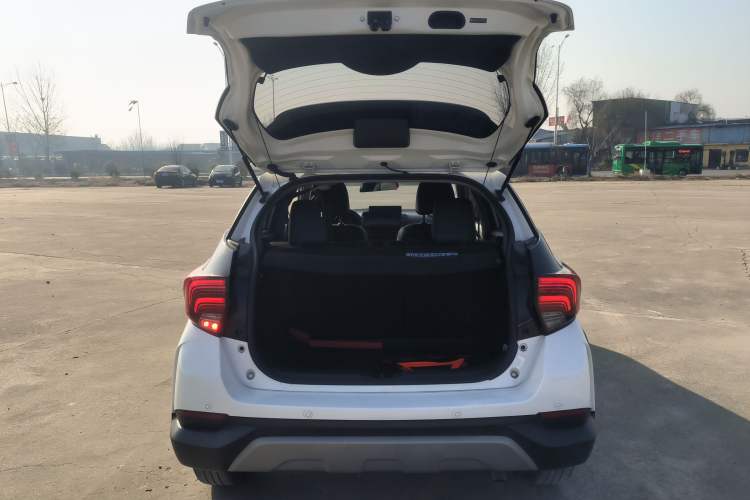 Used Toyota YARiS L 2022 X-Trail 1.5L CVT Luxury PLUS Edition
