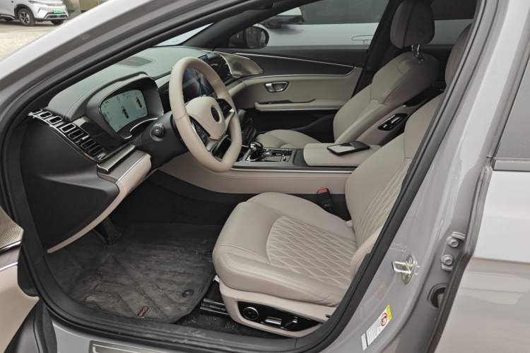 Used BYD Han 2025 EV with 701 km of Laser Radar-Enabled Intelligent Driving