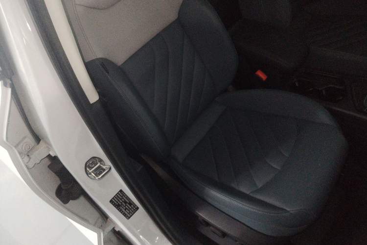 Used Volkswagen Tharu 2024 300TSI Two-Wheel-Drive Moon Luxury Edition