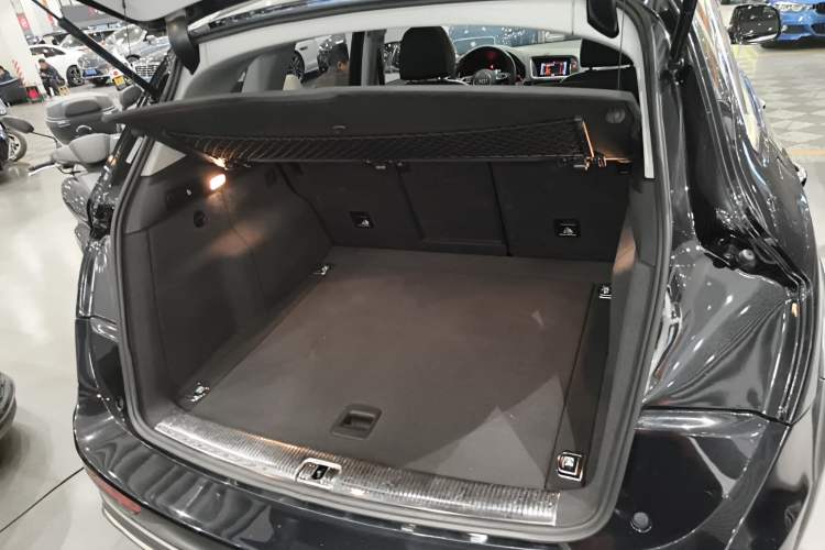 Used Audi Q5 2017 Plus 40 TFSI Technology Model
