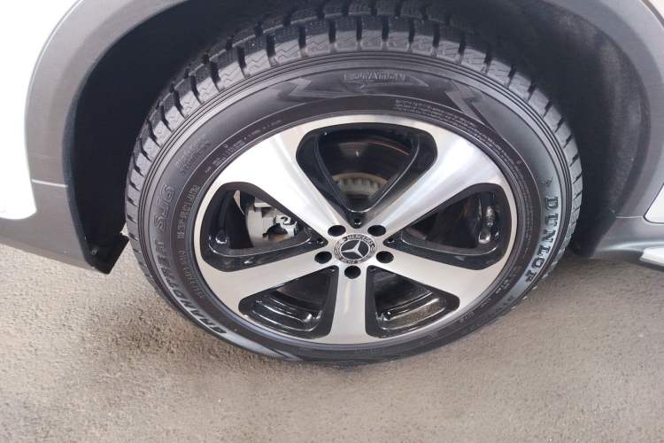 Used Mercedes-Benz GLC 2017 GLC 260 4MATIC Luxury Model
