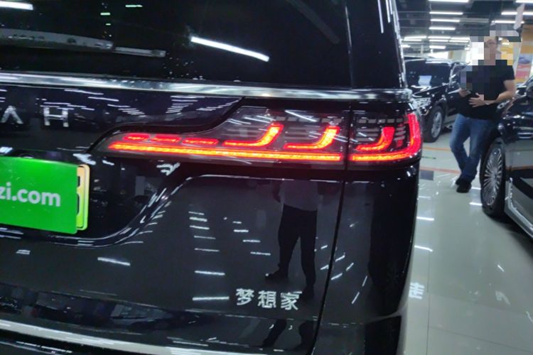 Used VOYAH Dream 2024 PHEV Ultra-Long Range Flagship Edition
