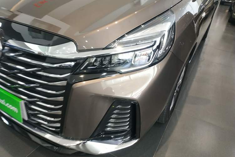 Used Buick GL8 2023 Land Executive Class 652T Luxury Model
