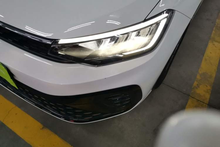 Used Volkswagen Lavida 2023 New Sharp 1.5L Automatic Excellent New Edition
