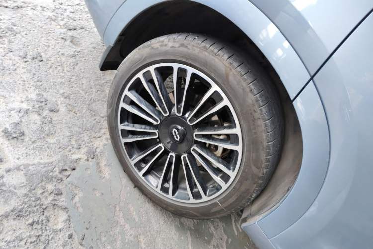 Used Hima AITO M7 2024 1.5T Rear-Drive Plus Version 5 Seats
