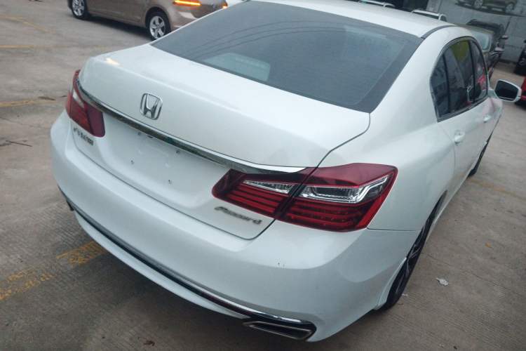 Used Honda Accord 2016 2.0L Luxury Edition