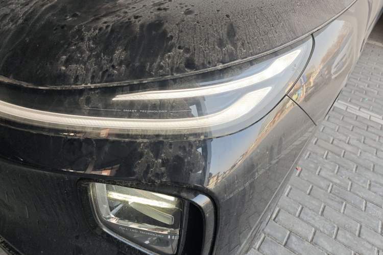 Used  Q07 2025 215 Prestige Edition
