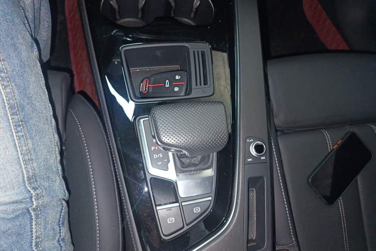 Used Audi A4L 2024 40 TFSI Luxury Dynamic Edition
