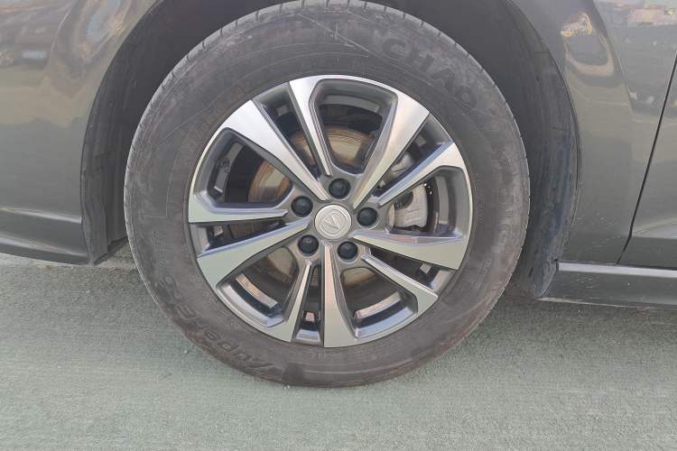 Used Changan Eado 2023 Changan Edition PLUS Blue Whale NE 1.4T GDI DCT Prestige Version
