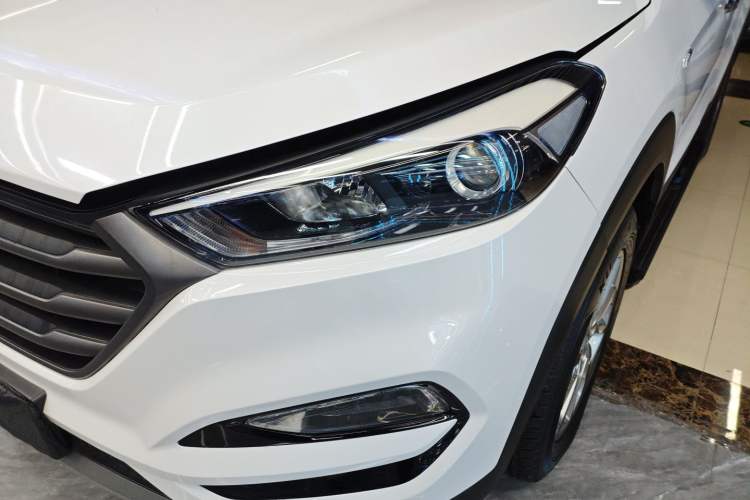 Used Hyundai Tucson 2018 1.6T Dual-Clutch Two-Wheel Drive 15th Anniversary Special Edition