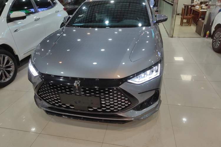 Used BYD Han 2024 DM-i Glory Edition 121KM Prestige Model
