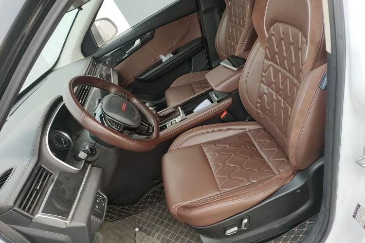 Used Sinotruk VGV U70 2020 1.5T Automatic Smart Luxury 7-Seater
