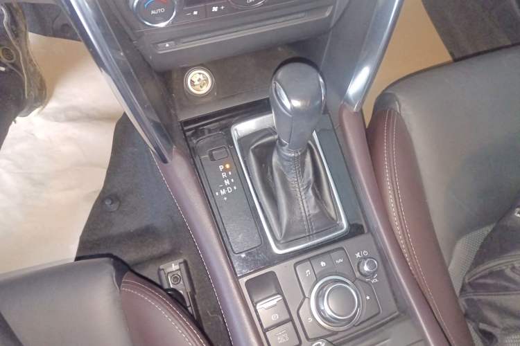 Used Mazda CX-4 2018 2.0L Automatic Two-Wheel Drive Blue Sky Premium Upgrade Version China V Standard
