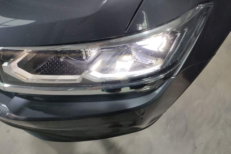 Used Volkswagen Tharu 2020 280TSI Two-Wheel Drive Luxury Edition China VI Standard
