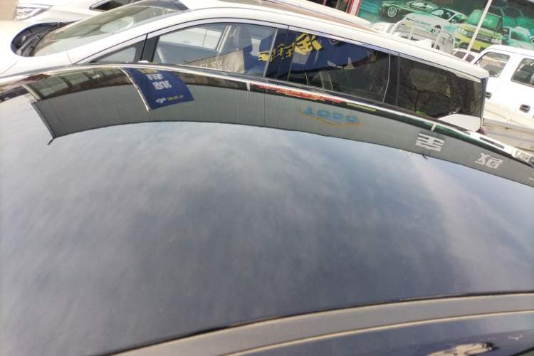 Used Hongqi E-QM5 2022 431 km Charge & Enjoy Edition