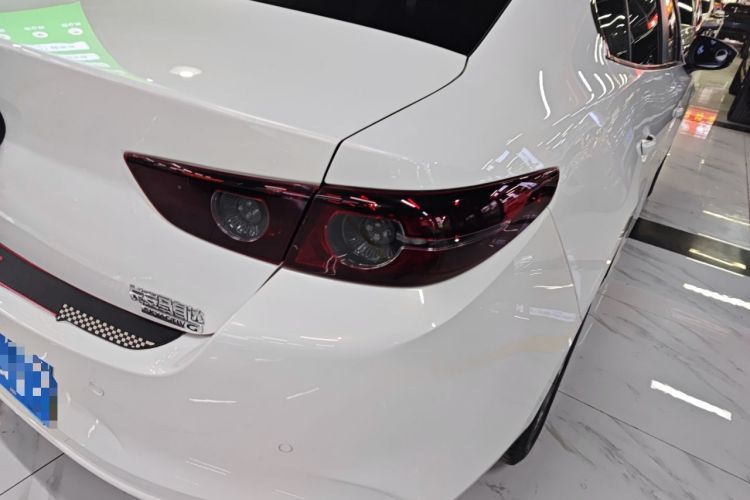 Used Mazda Mazda 3 Axela 2020 1.5L Automatic Luxury Version