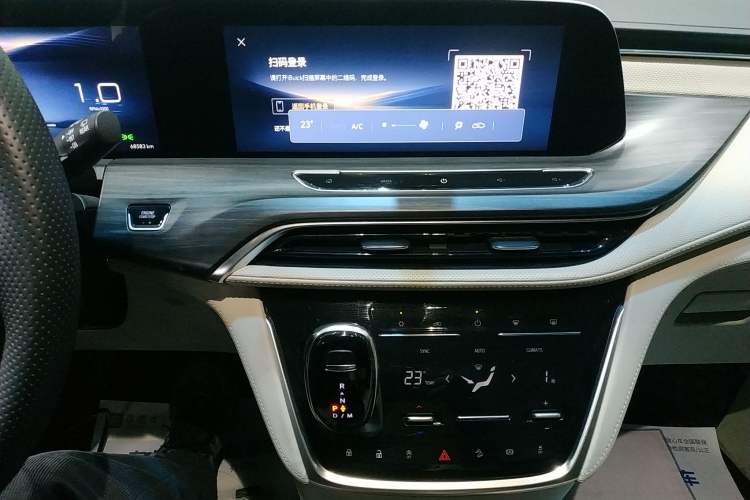 Used Buick GL8 2023 ES Lu Zun Comfort Model