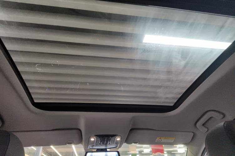 Used GAC Trumpchi GS8 2017 320T Two-Wheel Drive Luxury Smart Connectivity Version (7 Seats)
