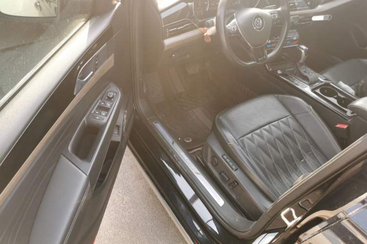 Used Volkswagen Passat New Energy 2020 430 PHEV Hybrid Luxury Edition China VI Standard
