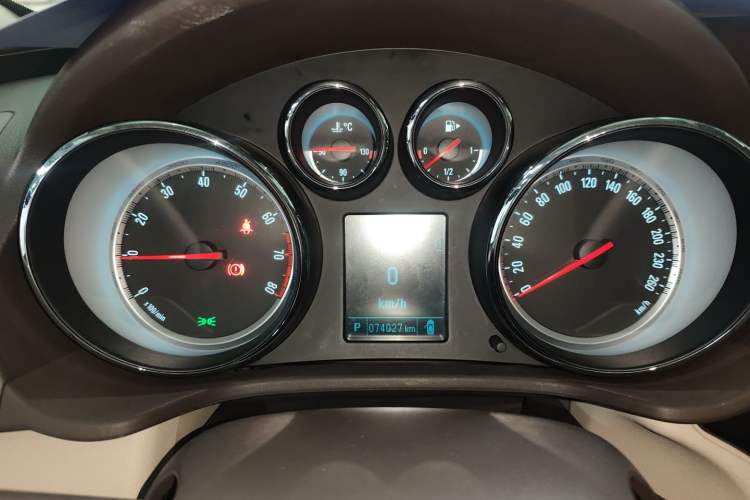 Used Buick Regal 2014 2.0L Leading Fashion Edition