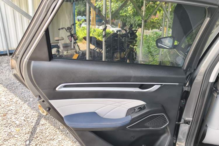 Used Geely Auto Emgrand 2022 4th Generation 1.5L CVT Flagship Model
