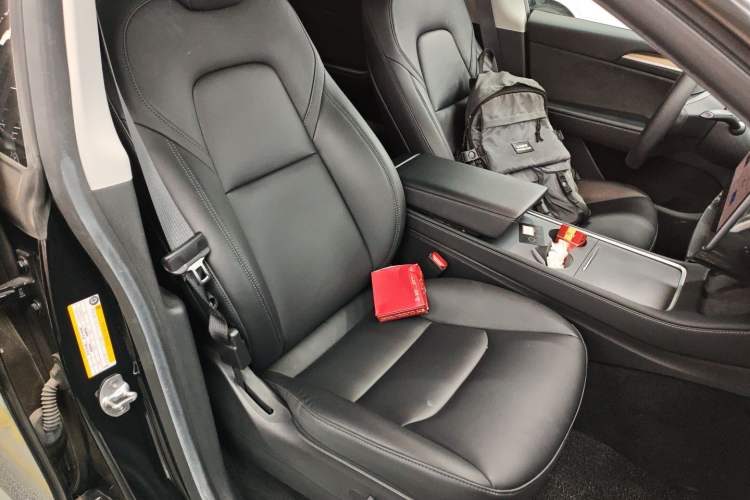 Used Tesla Model Y 2022 Rear-Wheel-Drive Version
