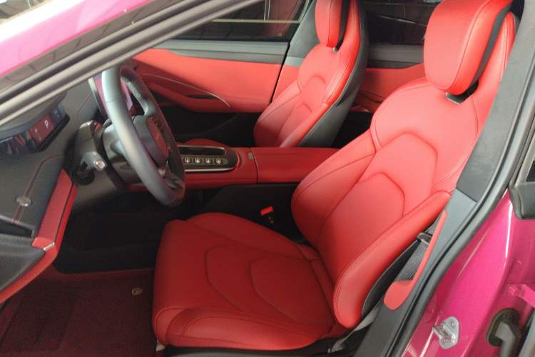 Used  SU7 2024 Four-Wheel Drive Ultra-Long Range Advanced Intelligent Driving Max Edition